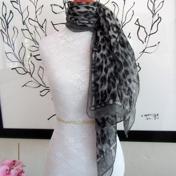 Black & white sheer leopard print scarf shawl 64" x 21" - perfect! - Picture 1 of 4